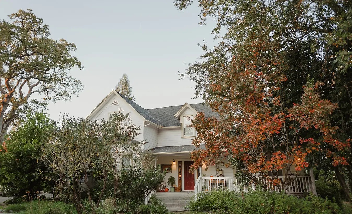 The Flower Farm Inn, a documented themed wedding in Loomis, California