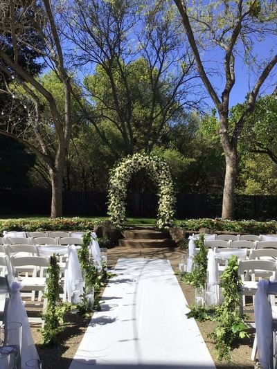 Lake Natoma Inn, a documented themed wedding in Folsom, California