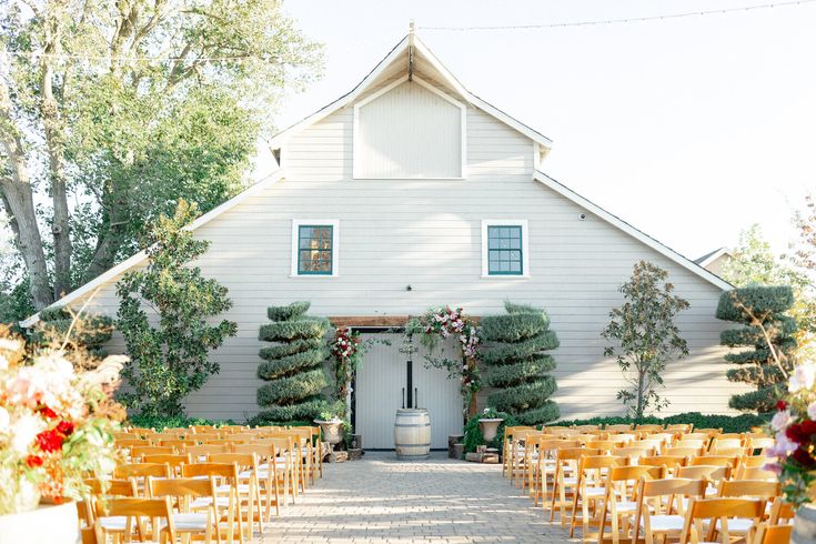 Scribner Bend Vineyards, a barn wedding venue in Sacramento, CA