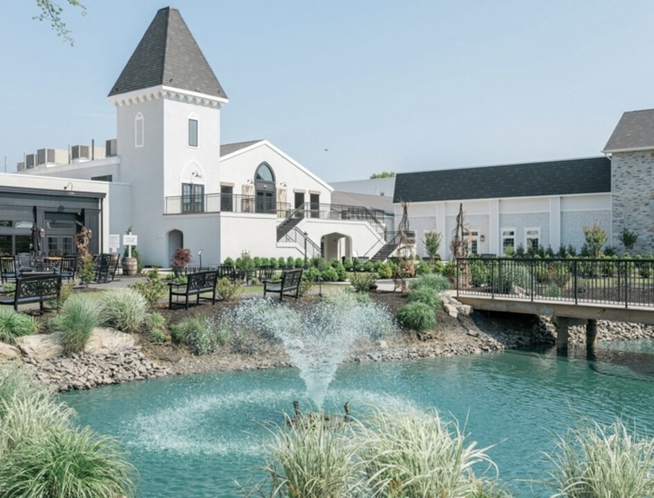 Renault Winery Resort, a barn wedding venue in Egg Harbor City, NJ