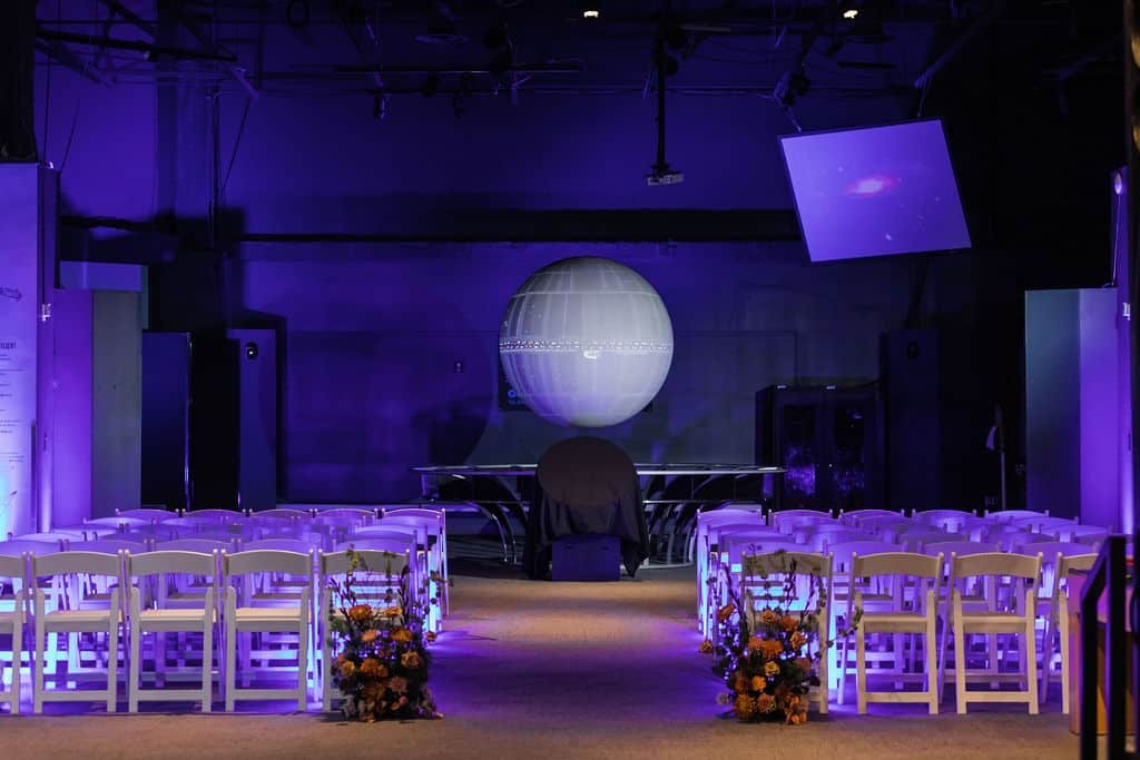 Orlando Science Center, a advertised theme option and documented wedding in Orlando, Florida