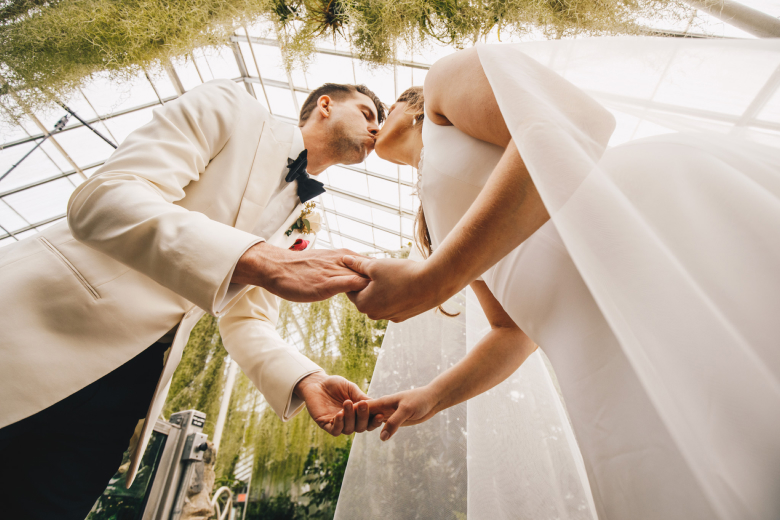 Buffalo and Erie County Botanical Gardens, a barn wedding venue in Buffalo, NY