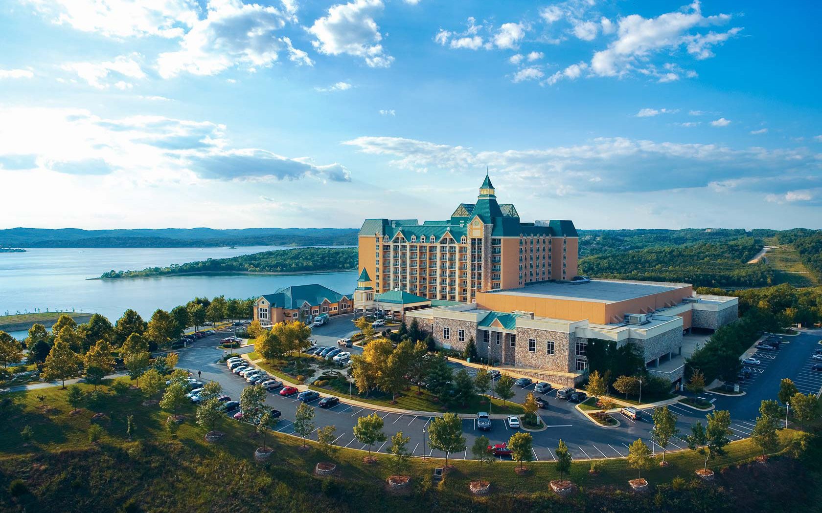 Chateau on the Lake Resort Spa & Convention Center, a lake wedding venue in Branson, Missouri
