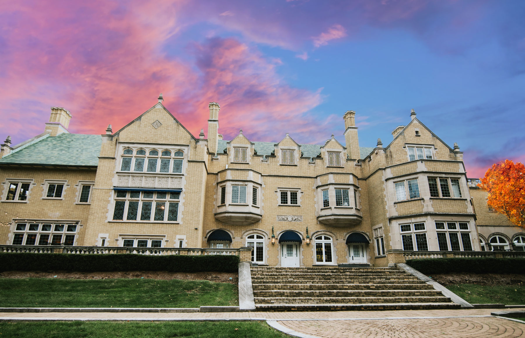 Laurel Hall, a barn wedding venue in Indianapolis, IN