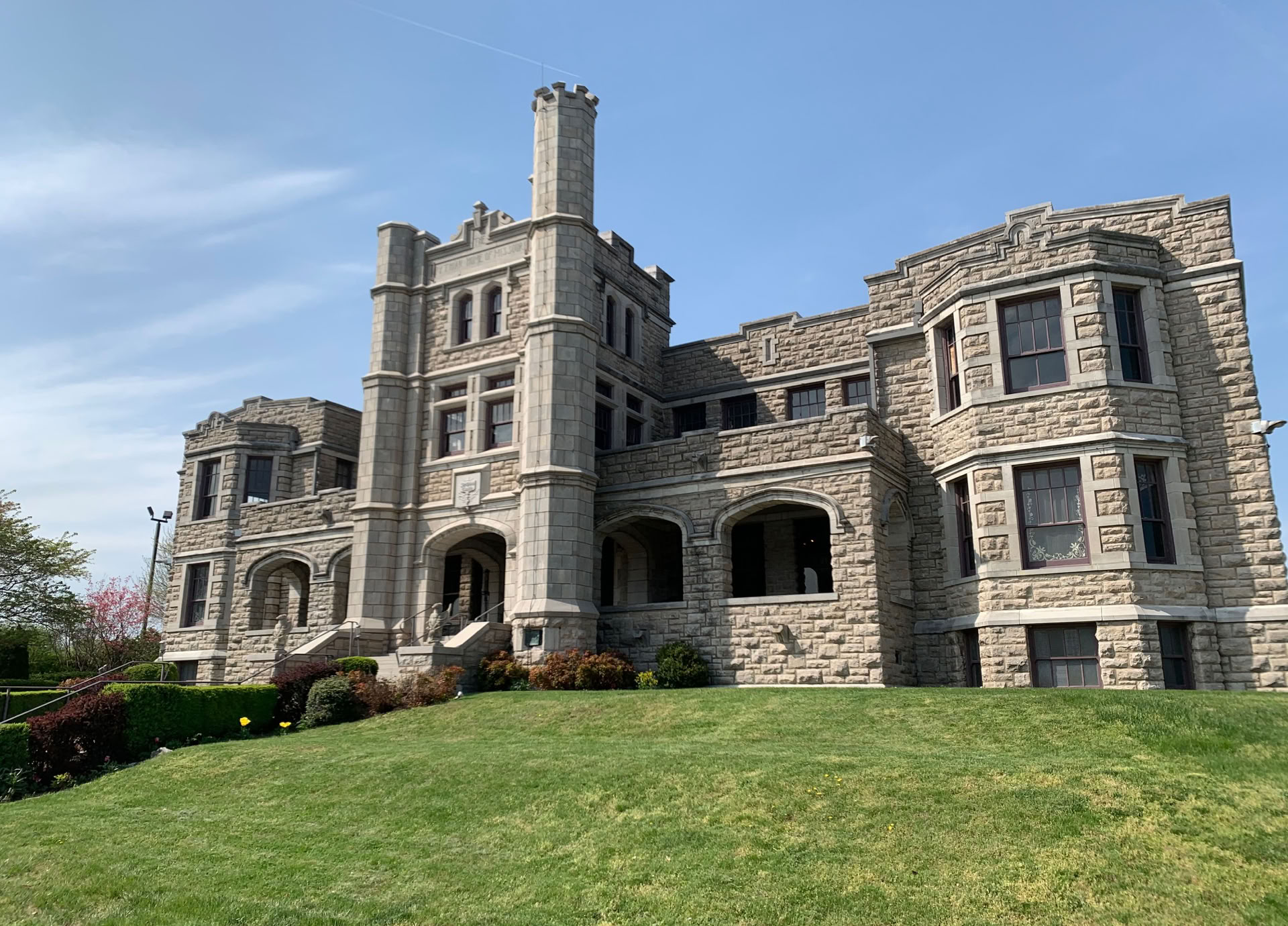 Pythian Castle, a barn wedding venue in Springfield, MO