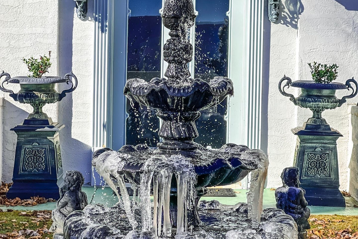 Smithmore Castle gallery photo 3 — Five-Star Mountain Castle Hotel in Spruce Pine, NC