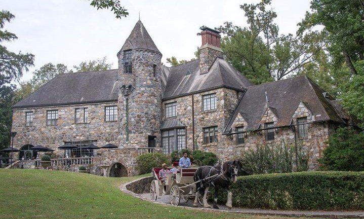 The Castle on Stagecoach, a barn wedding venue in Little Rock, AR