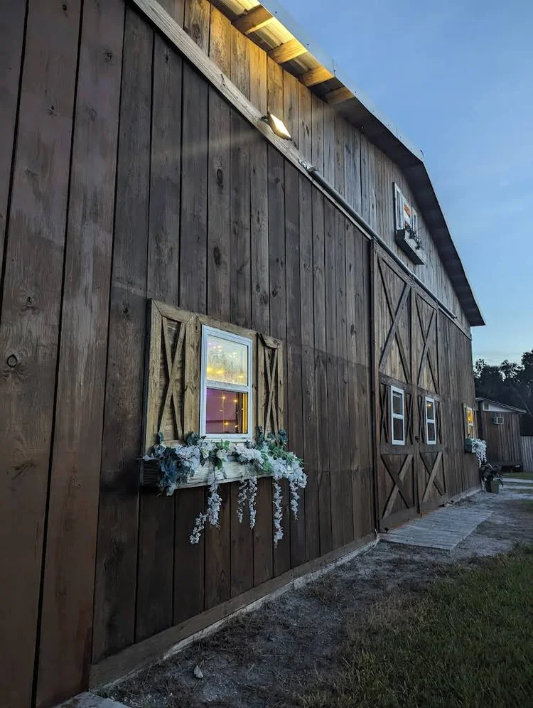 Court Langley Ranch gallery photo 3 — Modern Texas Ranch Barn in Pilot Point, Texas